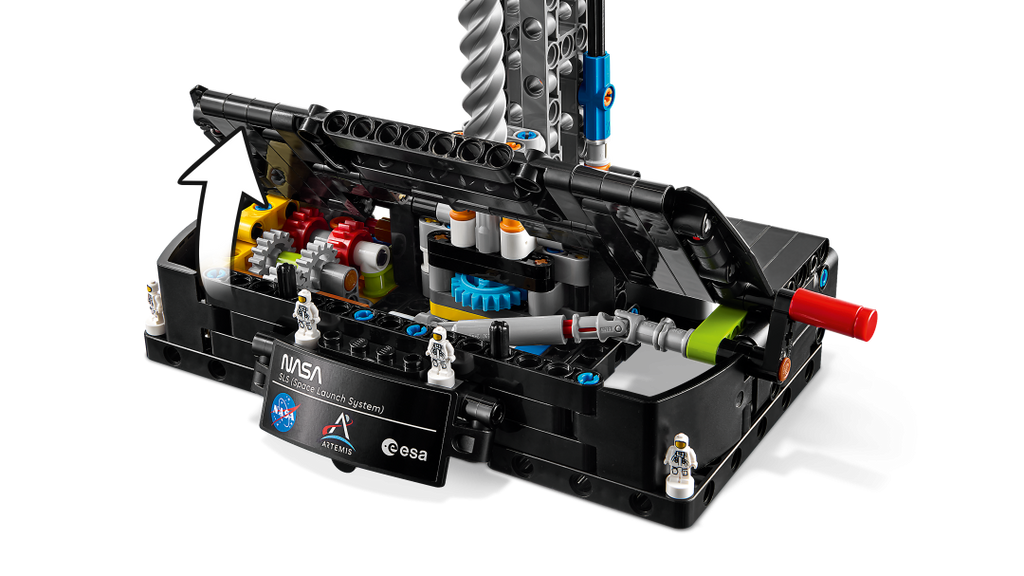 LEGO Technic NASA Artemis Space Launch System Rocket | 42221
