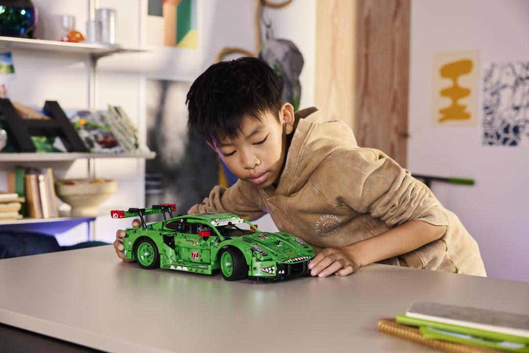 LEGO Technic Porsche 911 GT3 R REXY AO Racing Car | 42224
