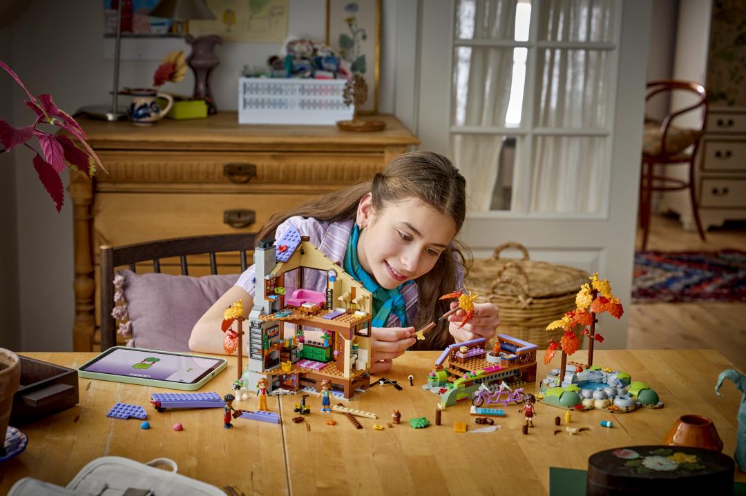 LEGO Friends Cozy Fall Forest Cabin | 42705
