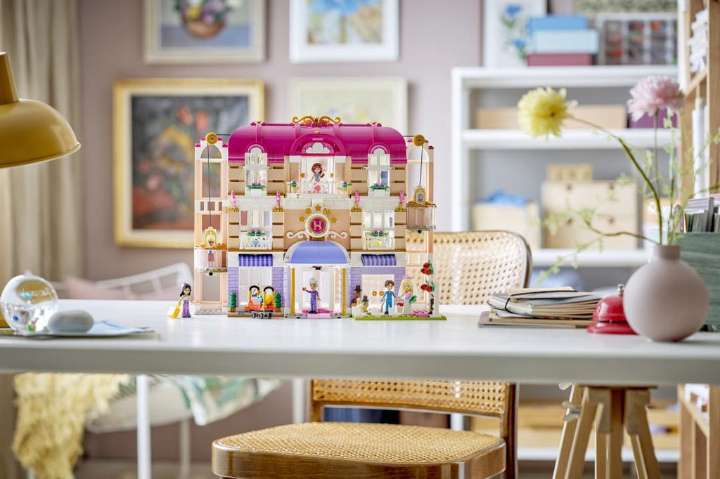 LEGO Friends Heartlake City Grand Hotel | 42704