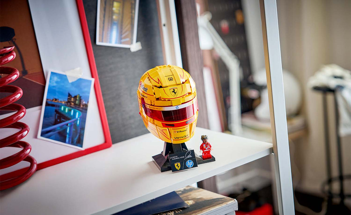 LEGO Editions Scuderia Ferrari HP Lewis Hamilton Helmet | 43022