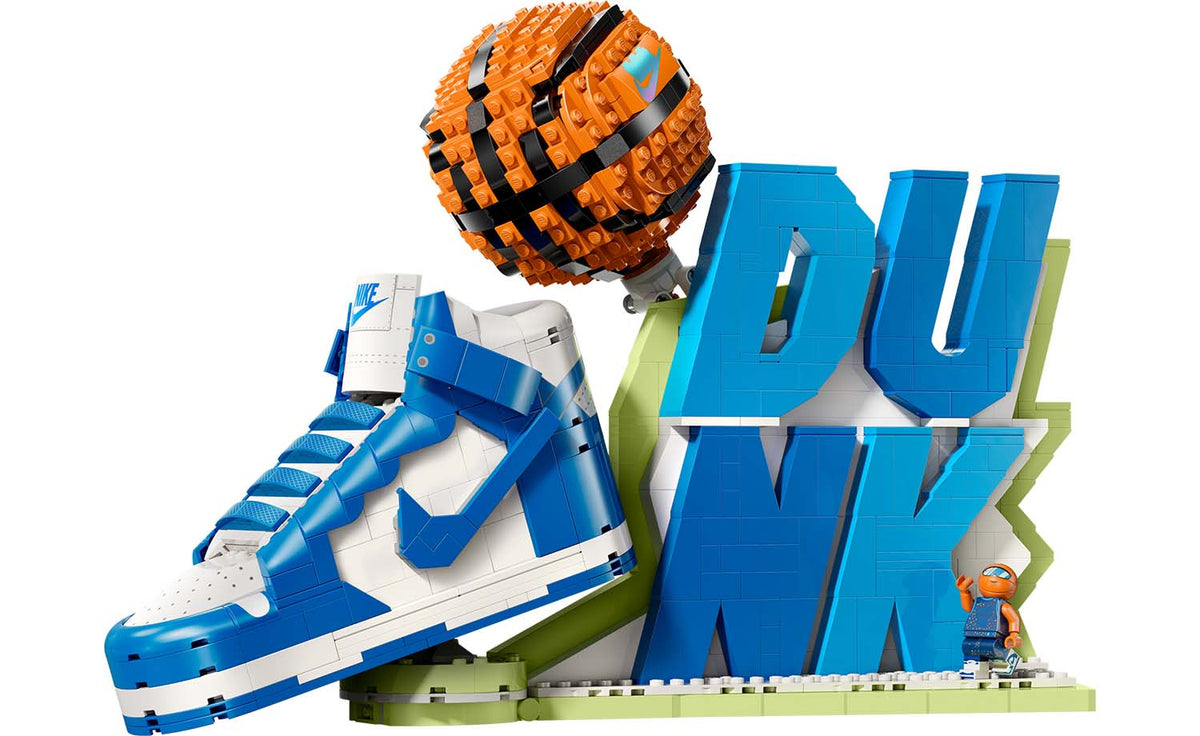 LEGO Iconic Nike Dunk | 43008