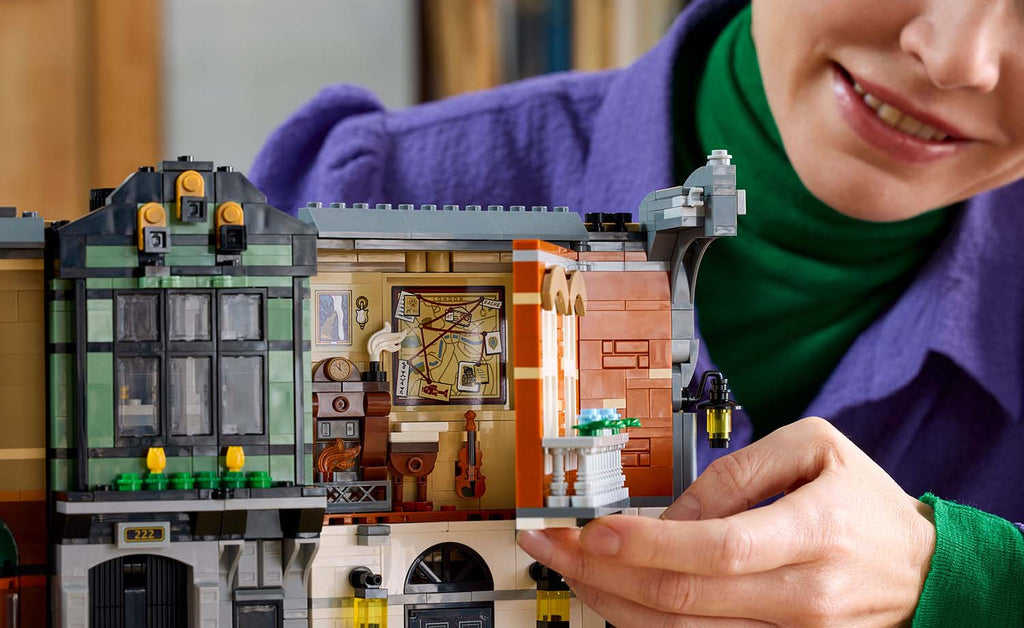 LEGO Icons Sherlock Holmes: Book Nook | 10351