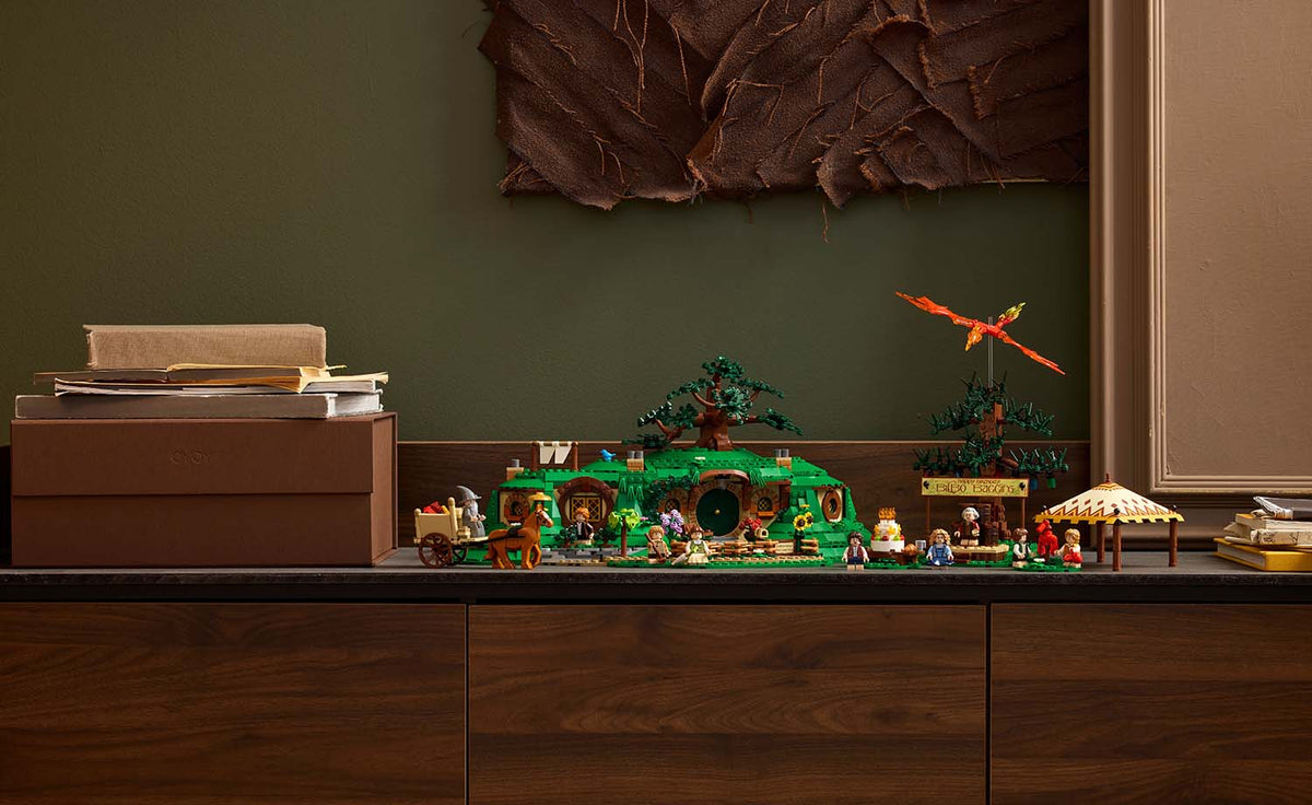 LEGO Icons The Lord of the Rings: The Shire | 10354
