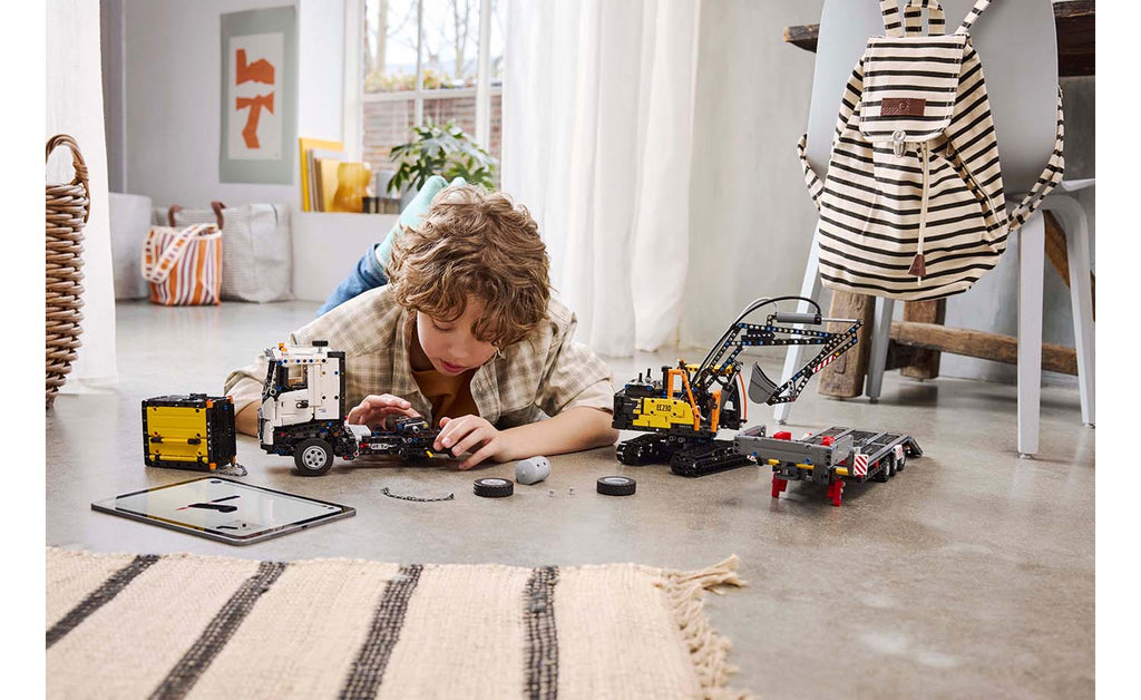 LEGO Technic Volvo FMX Truck & EC230 Electric Excavator | 42175